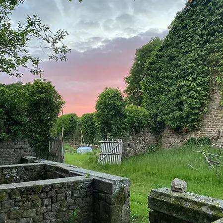 Chateau De فندق مبيت وإفطار *