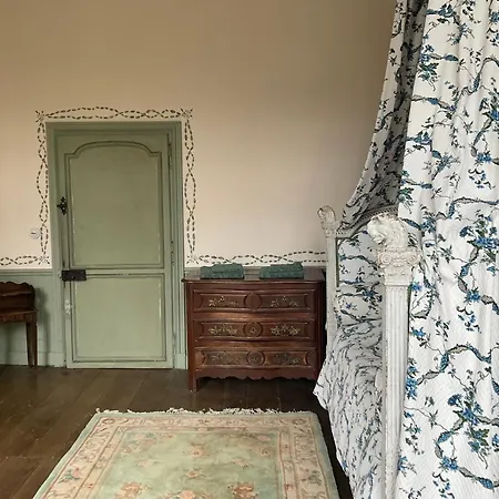 Bed & Breakfast Chateau De Saint-Pois