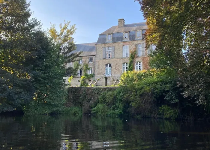 Chateau De Saint-Pois