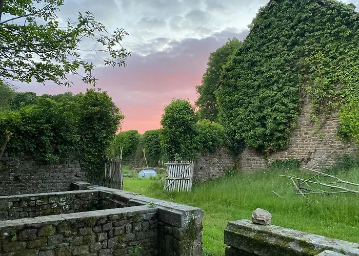 Chateau De Bed & Breakfast 3*