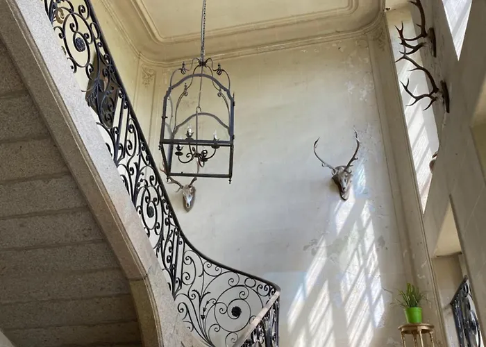 Chateau De Bed & Breakfast 3*