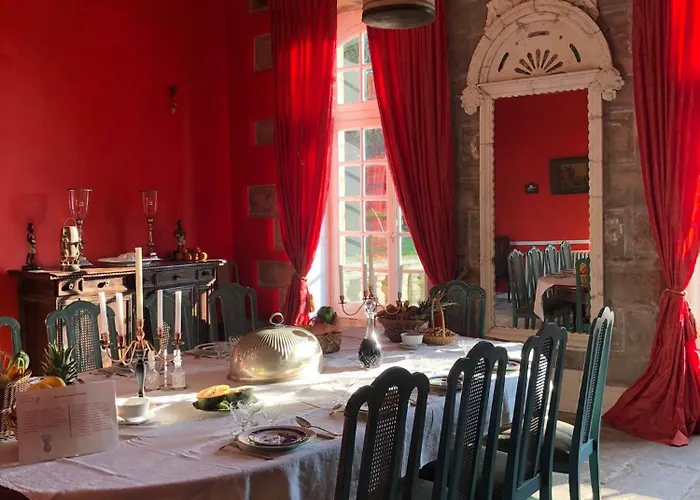 Chateau De Bed & Breakfast Saint-Pois